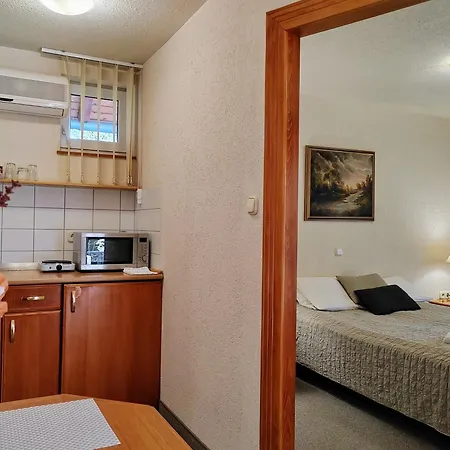 Apartment Heviz Apartman Heviz *