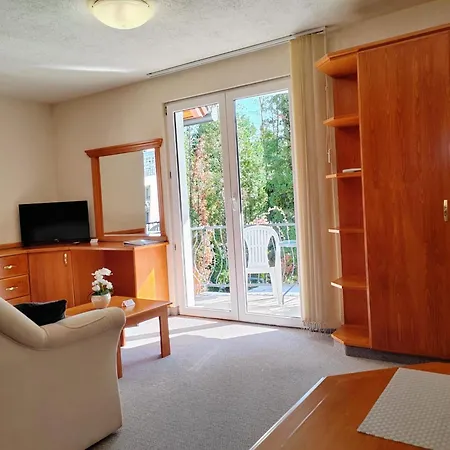 Apartment Heviz Apartman Heviz *